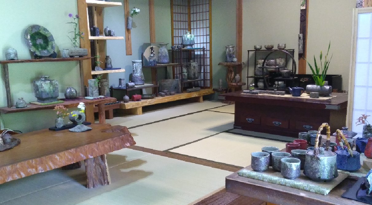 伊賀忠央窯 秋野宏和作 苔肌焼長方壺 伊賀焼 忠央窯 面取ぐい呑み 焼〆 
